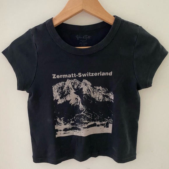 Brandy Melville Baby Tee - Picture 4 of 5